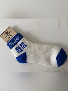 NWT!  Quebec vintage kitschy socks